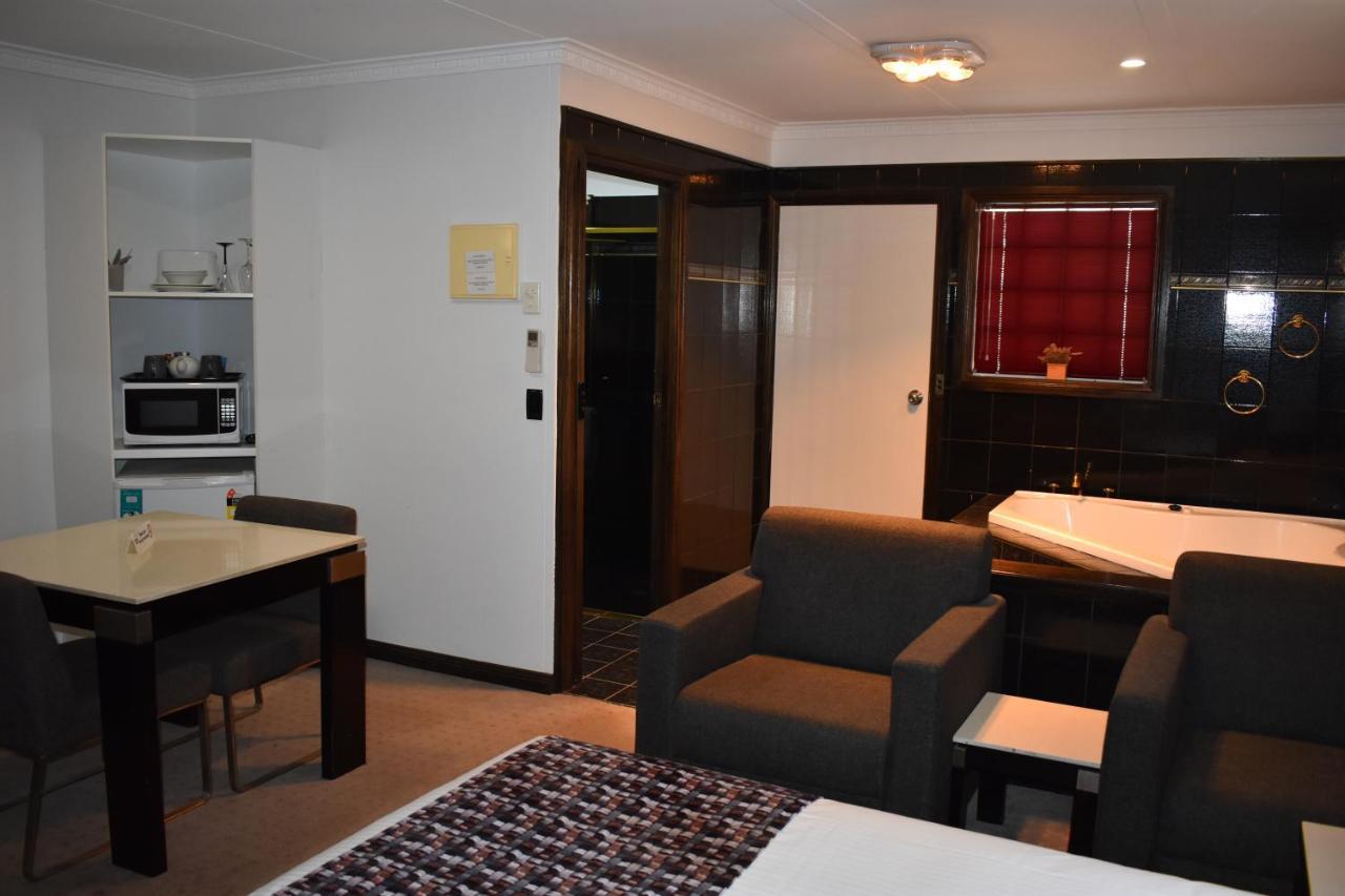 Peterborough Roundhouse Motel المظهر الخارجي الصورة