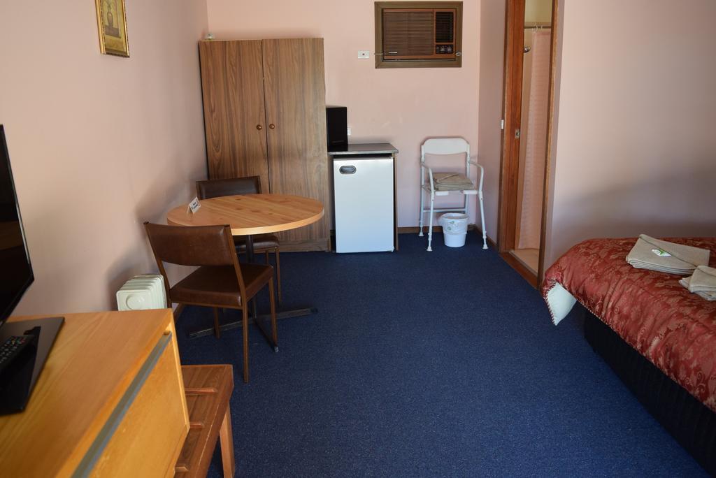 Peterborough Roundhouse Motel الغرفة الصورة