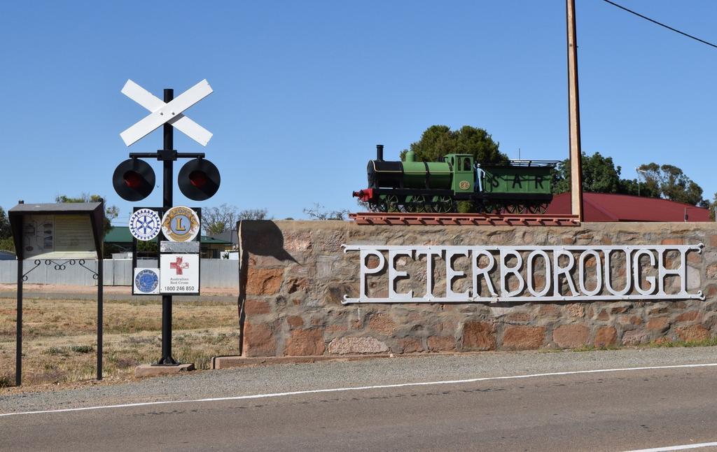 Peterborough Roundhouse Motel المظهر الخارجي الصورة